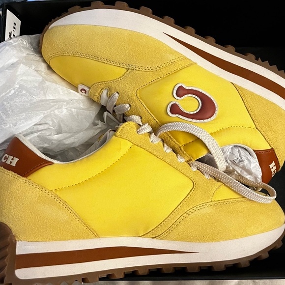 Coach Runner Sneaker - Picture 3 of 11